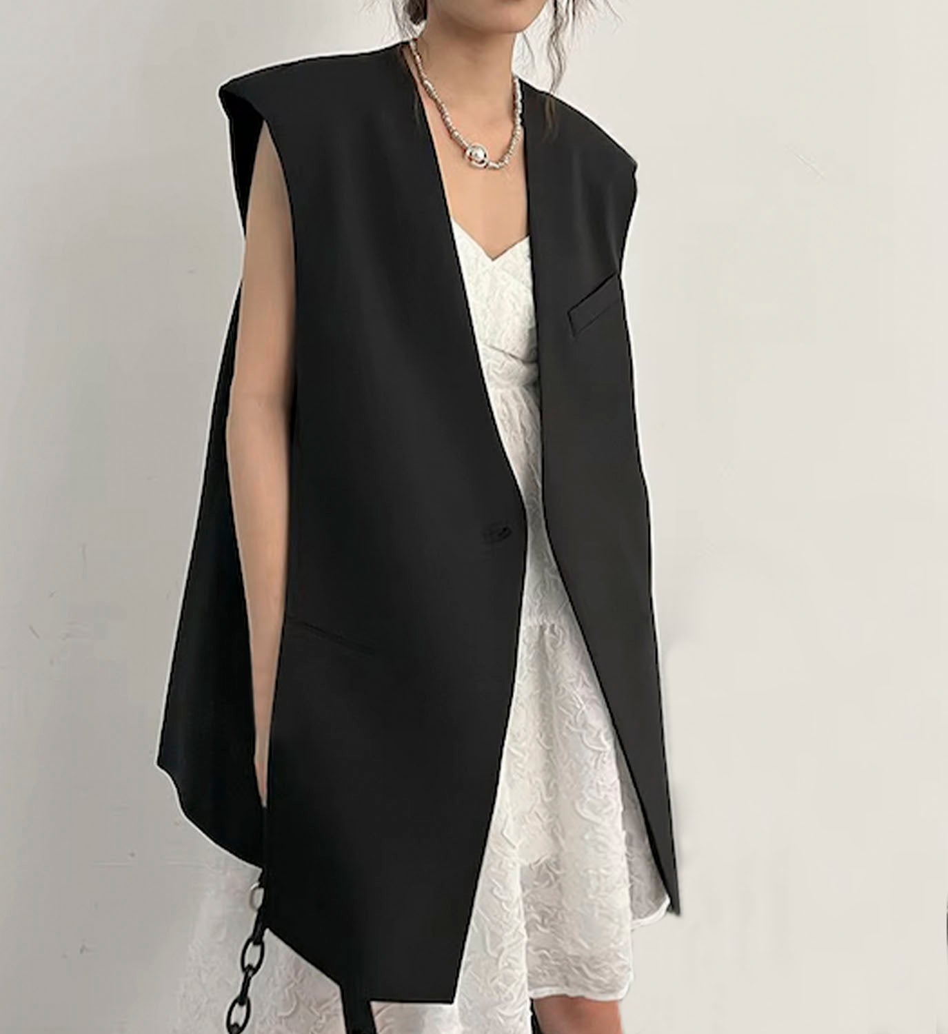 Slit Buckle Vest - DIGS