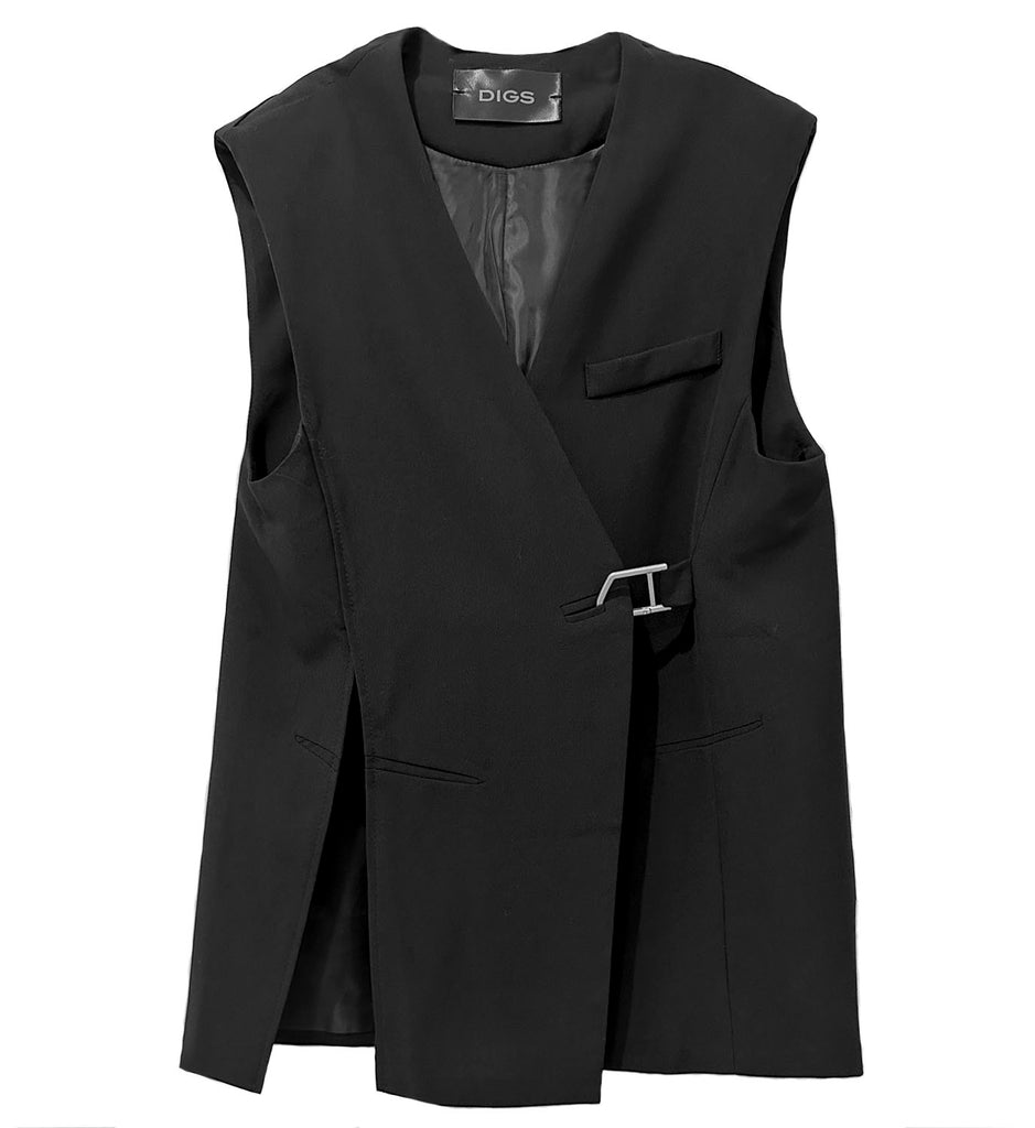 Slit Buckle Vest