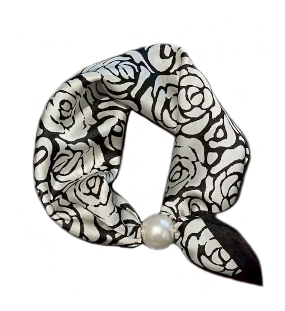 Pearl Necktie
