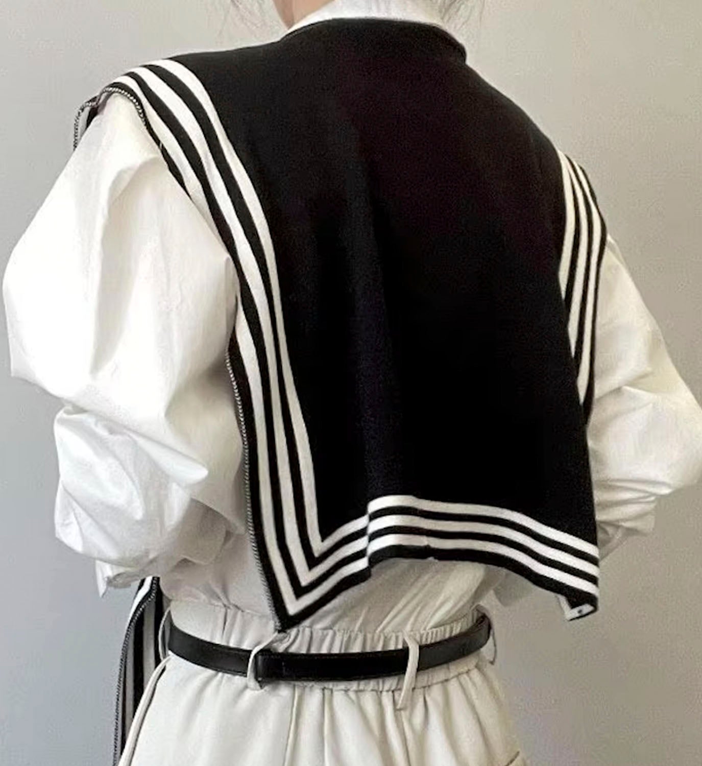 Border Stripe  Shoulder Sweater